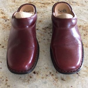Sofft Siren Clogs, Size 9M, Burgundy Red, BNIB